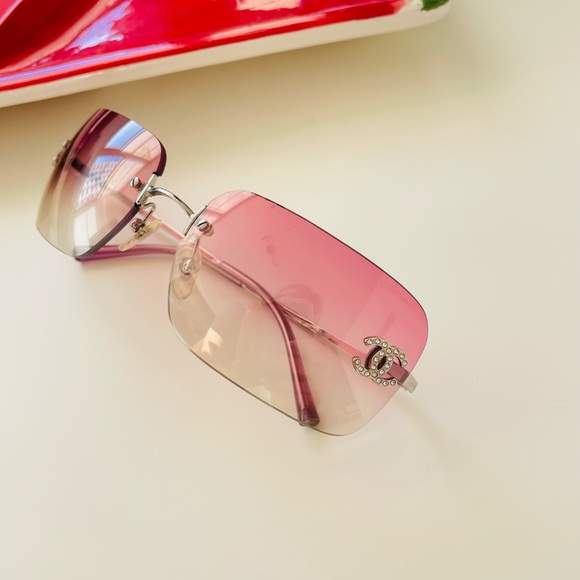 Chanel - Pilot Sunglasses - Silver Light Pink Mirror - Chanel